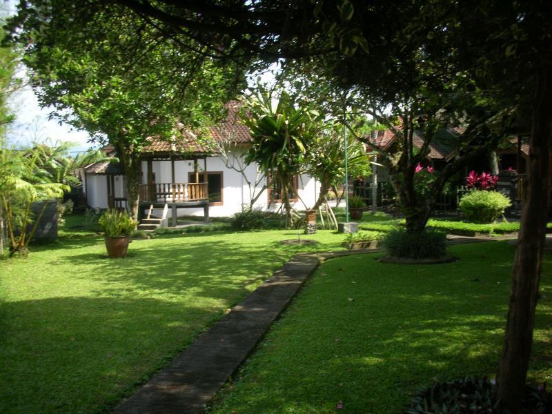 Hotel Minak Jinggo Banyuwangi  Luaran gambar