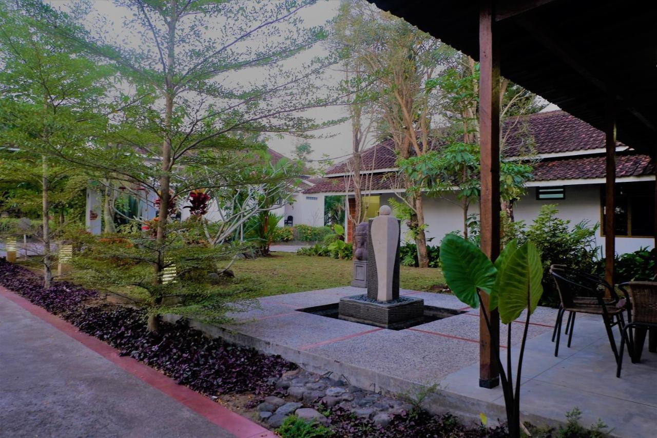 Hotel Minak Jinggo Banyuwangi  Luaran gambar